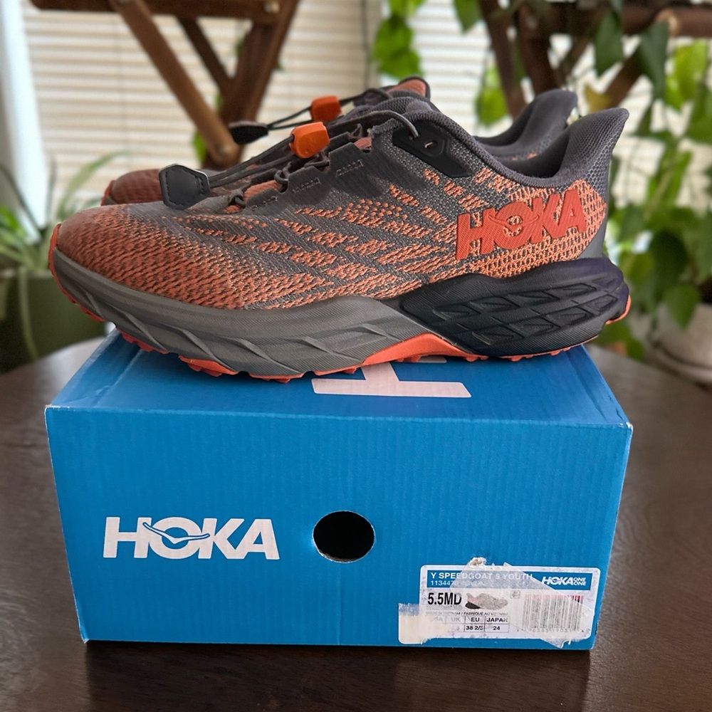 Hoka Speedgoat 5